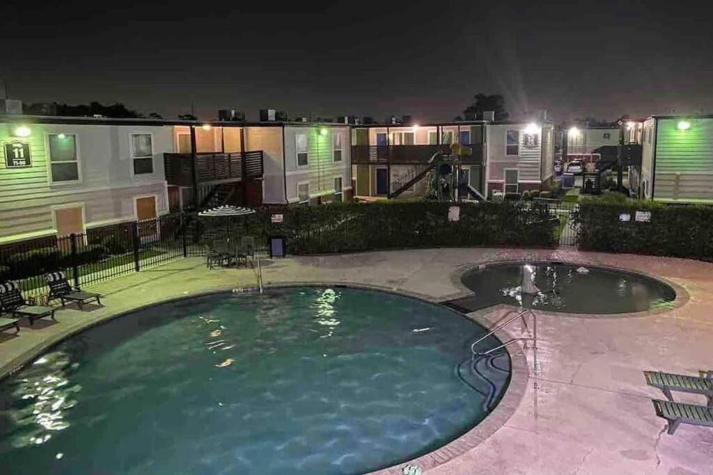 Beautiful/Spacious 2 Bedroom Houston Near Galleria 外观 照片