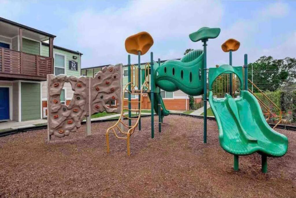 Beautiful/Spacious 2 Bedroom Houston Near Galleria 外观 照片
